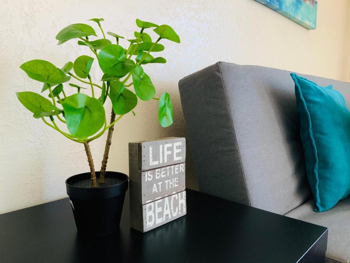 Hollywood Beach Apartments - Walk To The Beach Εξωτερικό φωτογραφία