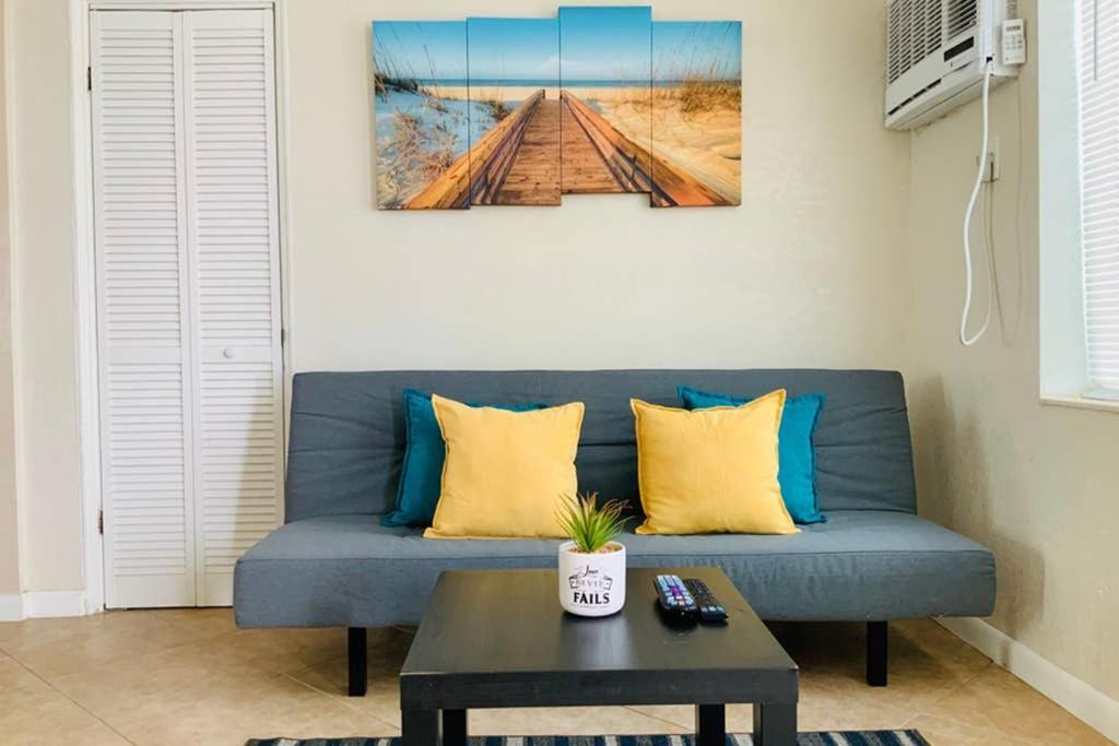 Hollywood Beach Apartments - Walk To The Beach Εξωτερικό φωτογραφία